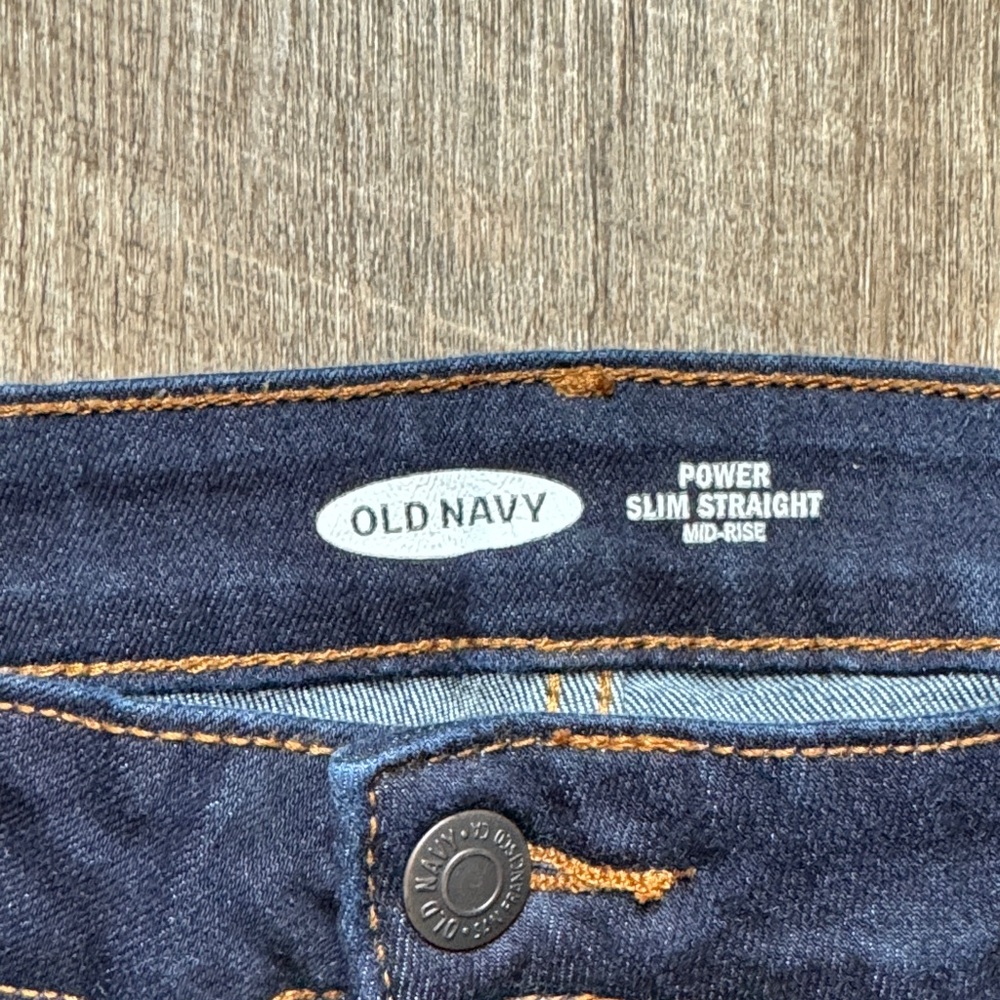 Old Navy Women's Dark Navy Straight-Leg Jeans - Picture 2 of 8